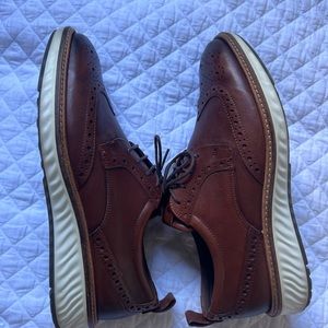 Ecco leather mens shoes Size 7 BUT fits like a Cole Haan size 9